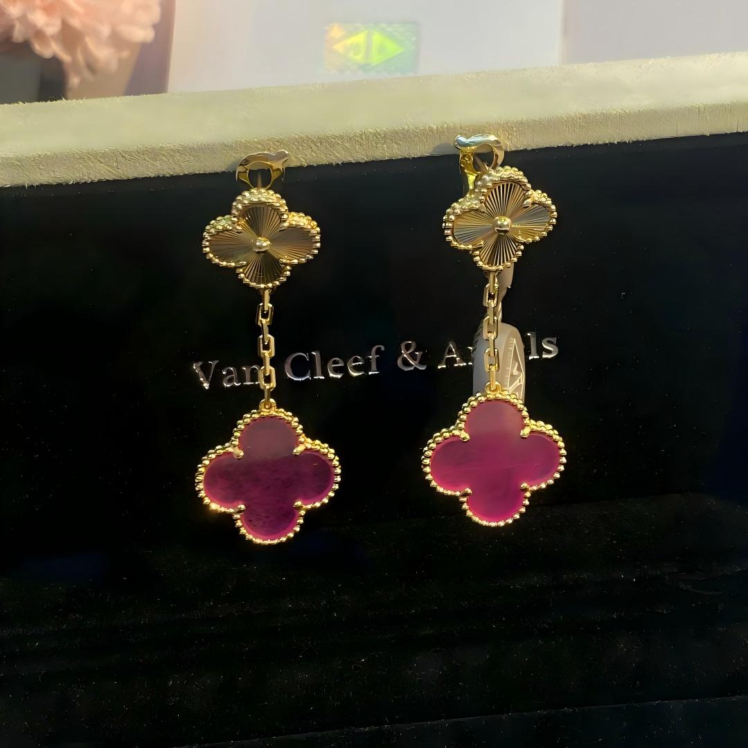 [GALE]NEW CLOVER 2 MOTIF PINK ENAMEL EARRINGS