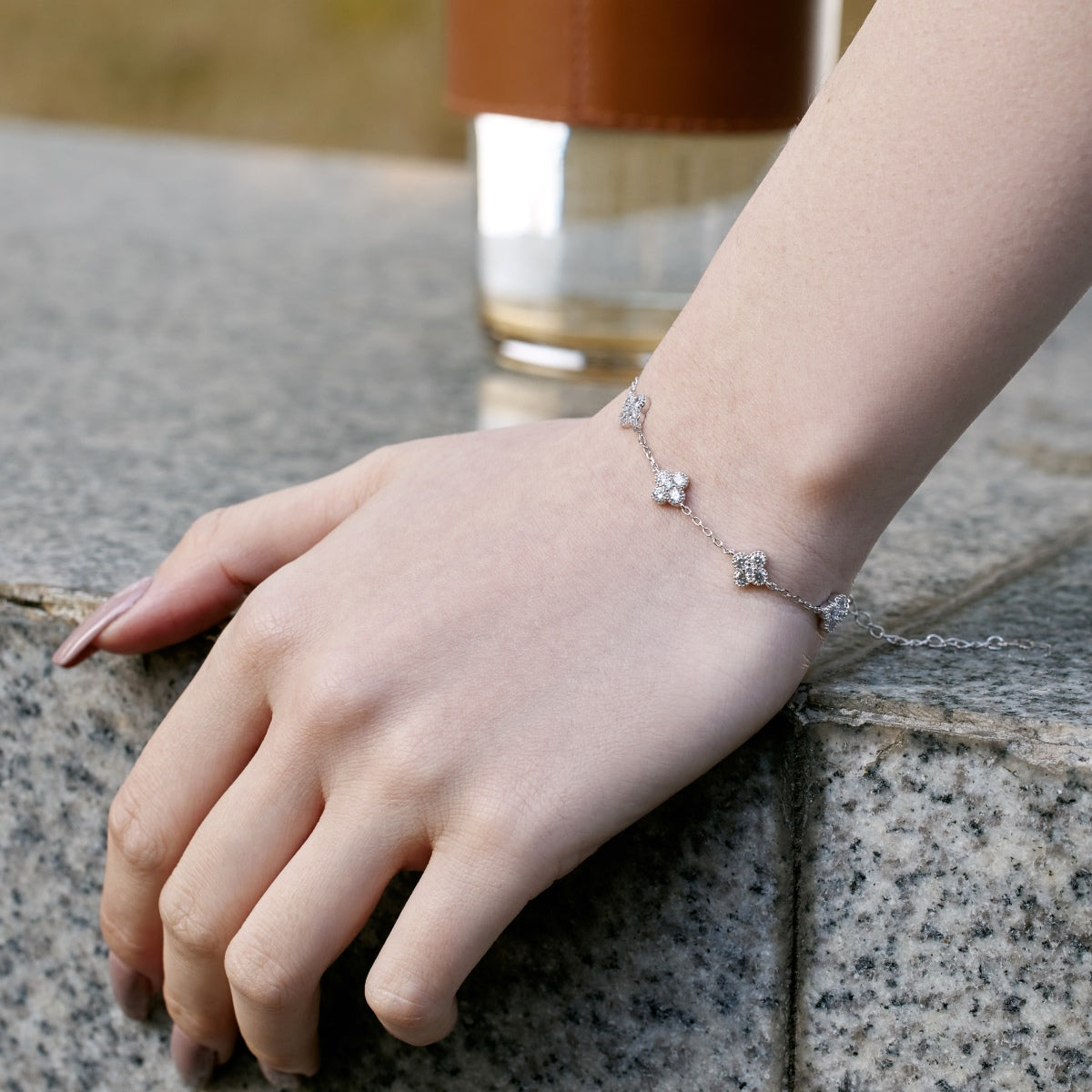 [GALE]Four-Leaf Clover Hollow Butterfly Bracelet