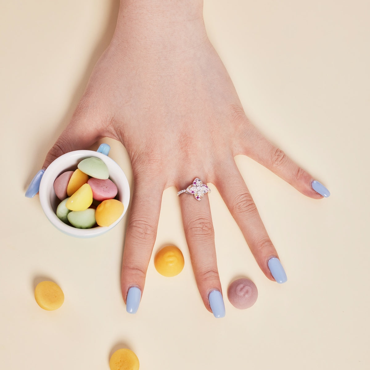 [GALE]Luxurious Colorful Flower Shape Banquet Ring