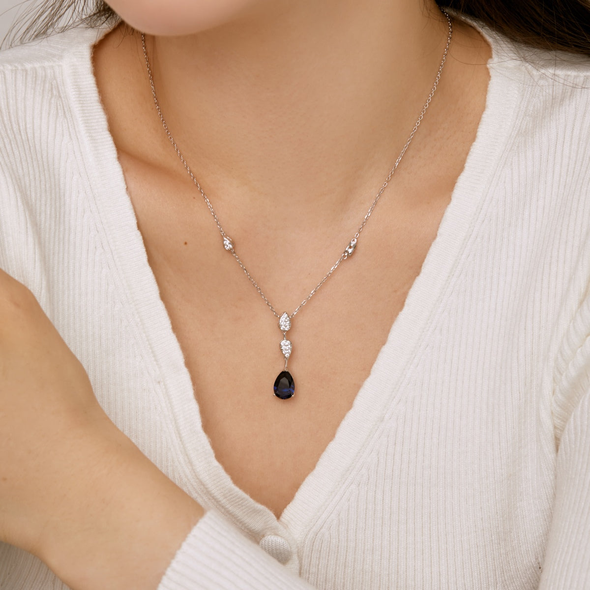 [GALE]Dazzling Pear Cut Necklace
