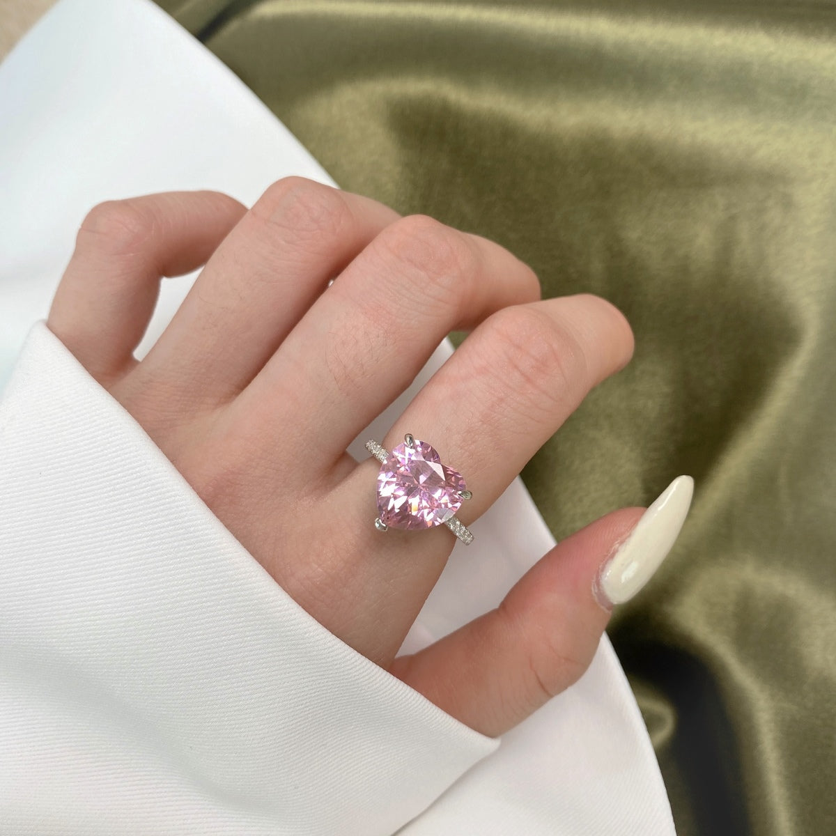 [GALE]6.0 Carat Luxurious Sparkling Romantic Heart Cut Lover Ring