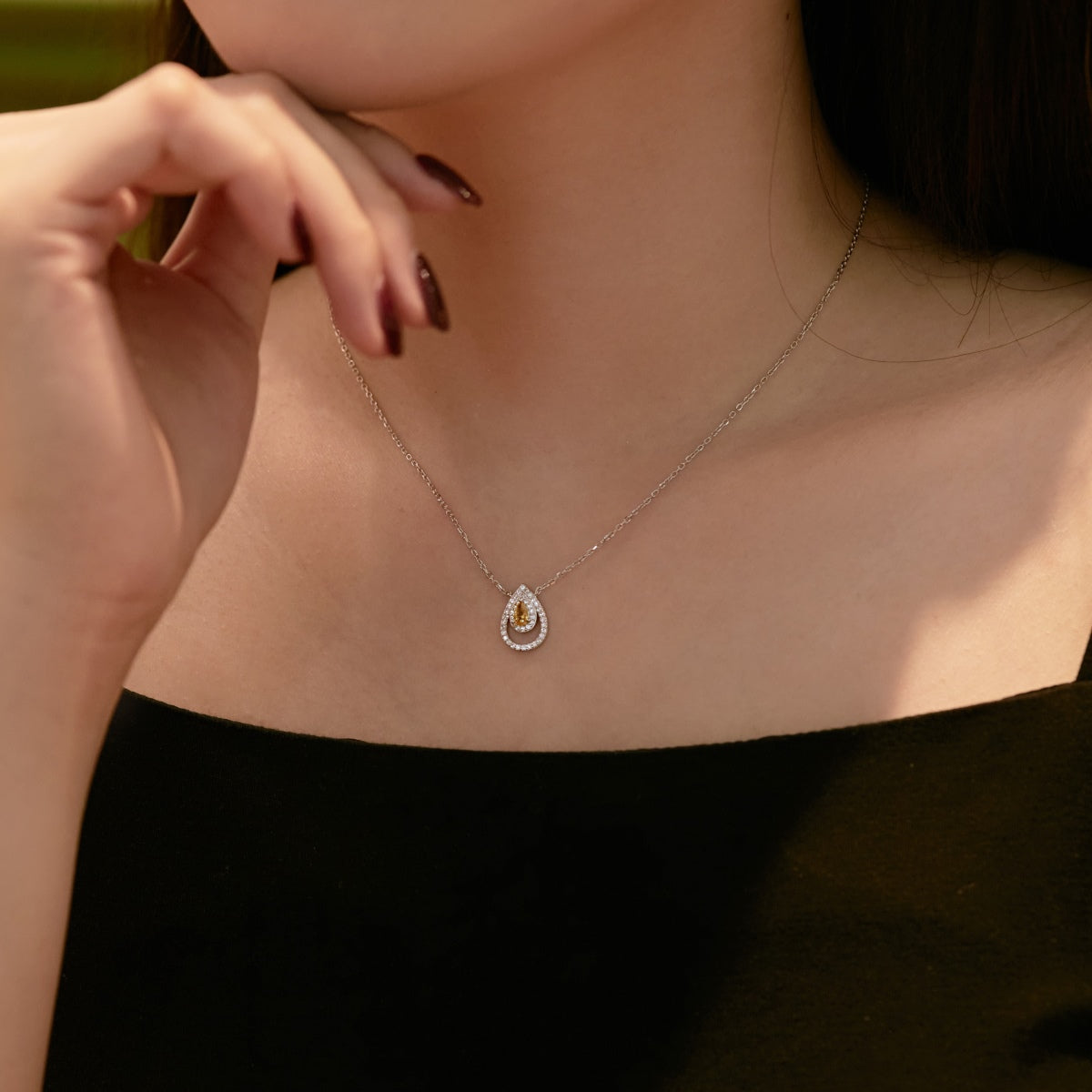 [GALE]Sparkling Pear Cut Necklace