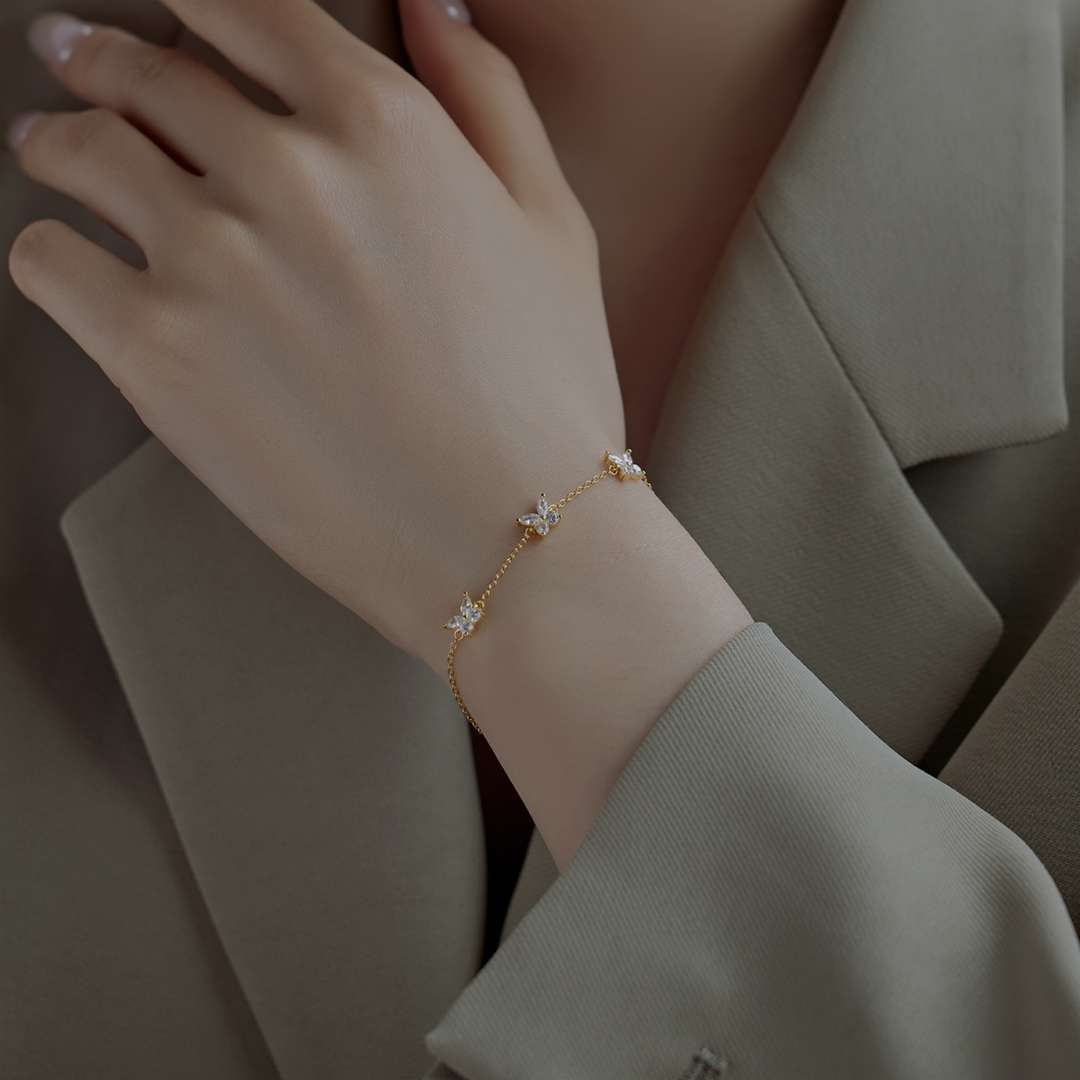 [GALE]Radiant Butterfly Shape Necklace