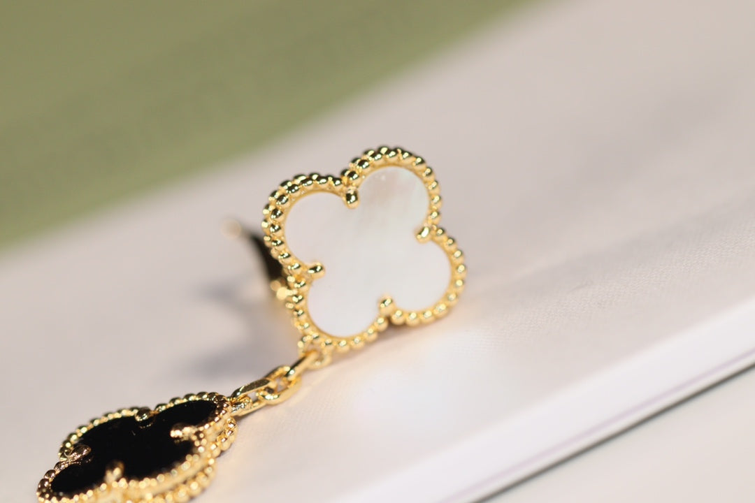 [GALE]CLOVER EARRINGS GOLD ONYX MOP 3 MOTIF
