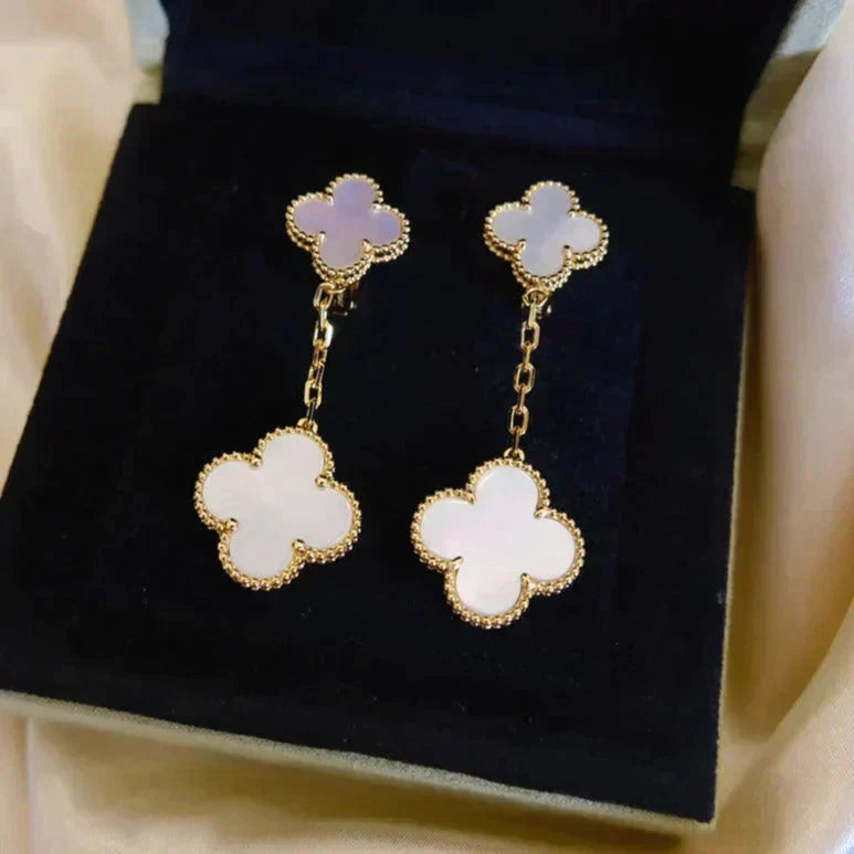 [GALE]CLOVER 2 MOTIF WHITE MOP EARRINGS