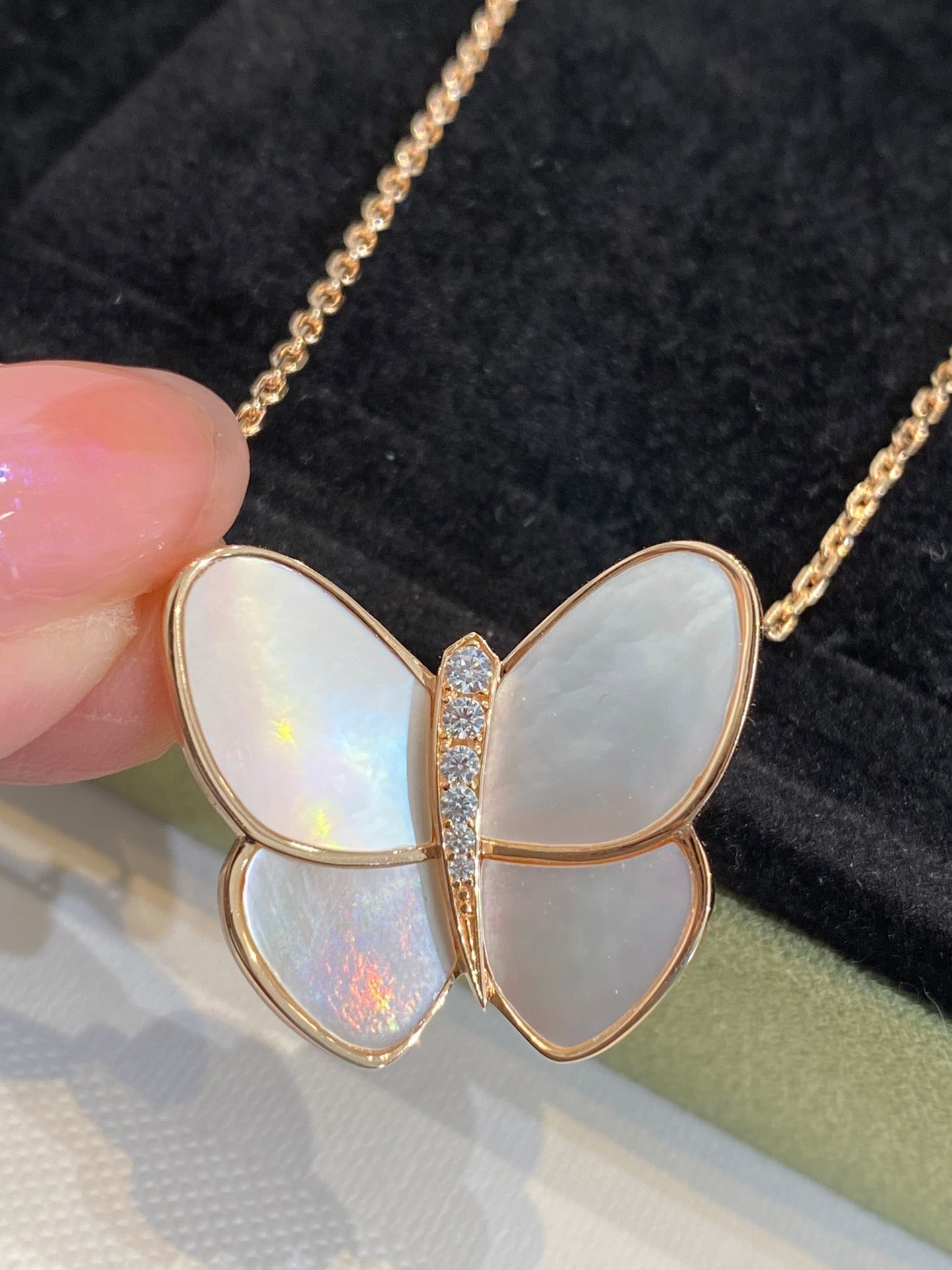[GALE]BUTTERFLY GOLD MOP DIAMOND NECKLACE
