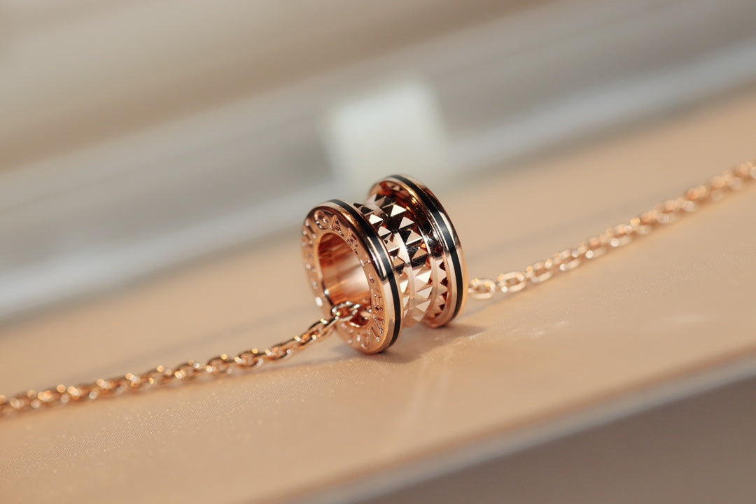 [GALE]ZERO 1 ROCK PEDANT PINK GOLD BLACK NECKLACE