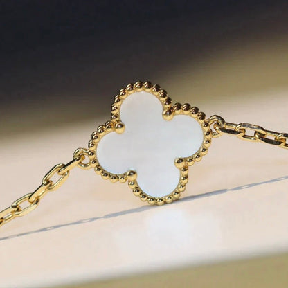 [GALE]CLOVER 20 MOTIFS WHITE MOP NECKLACE