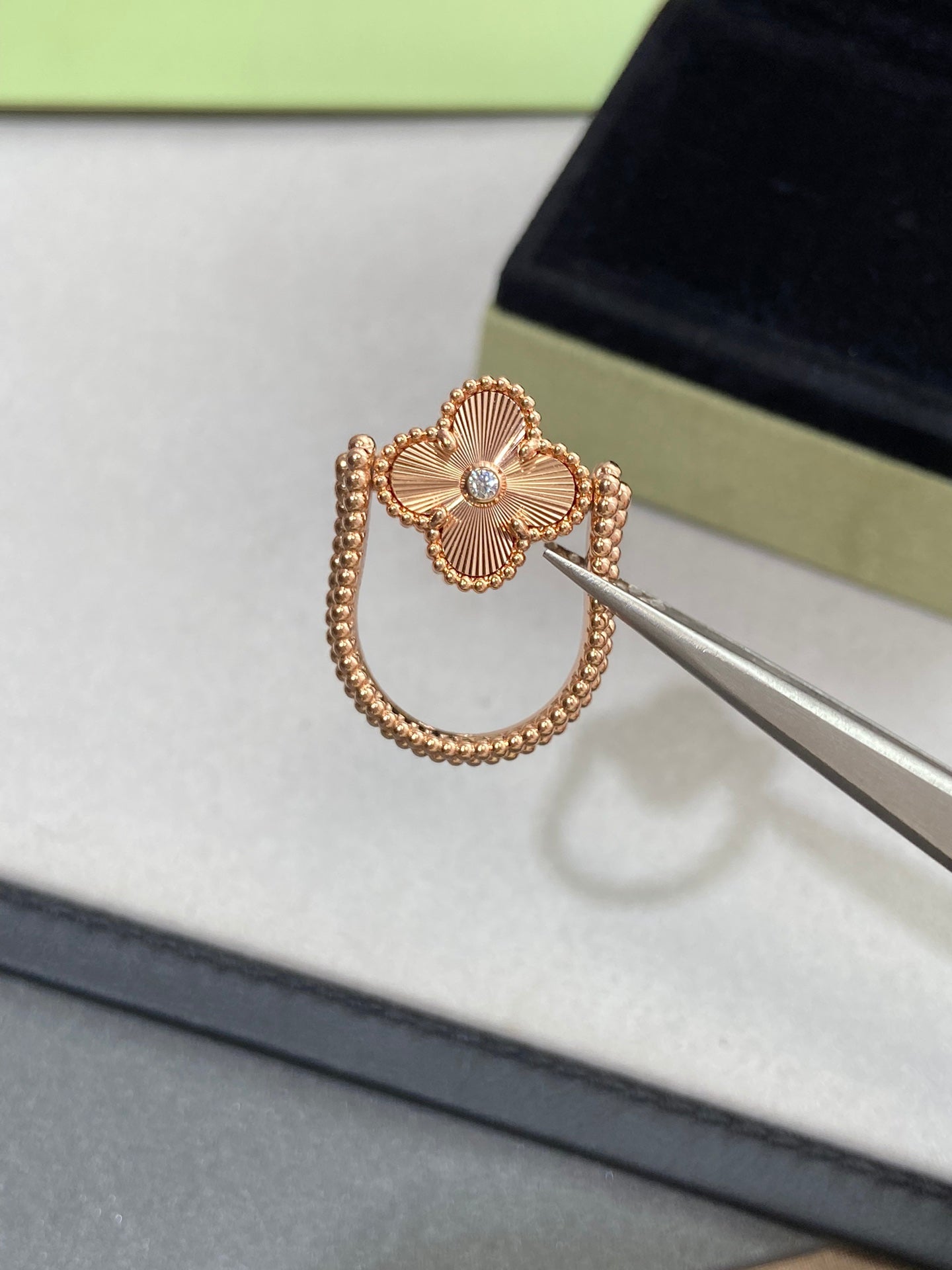 [GALE]CLOVER RIVERSIBLE PINK GOLD RING