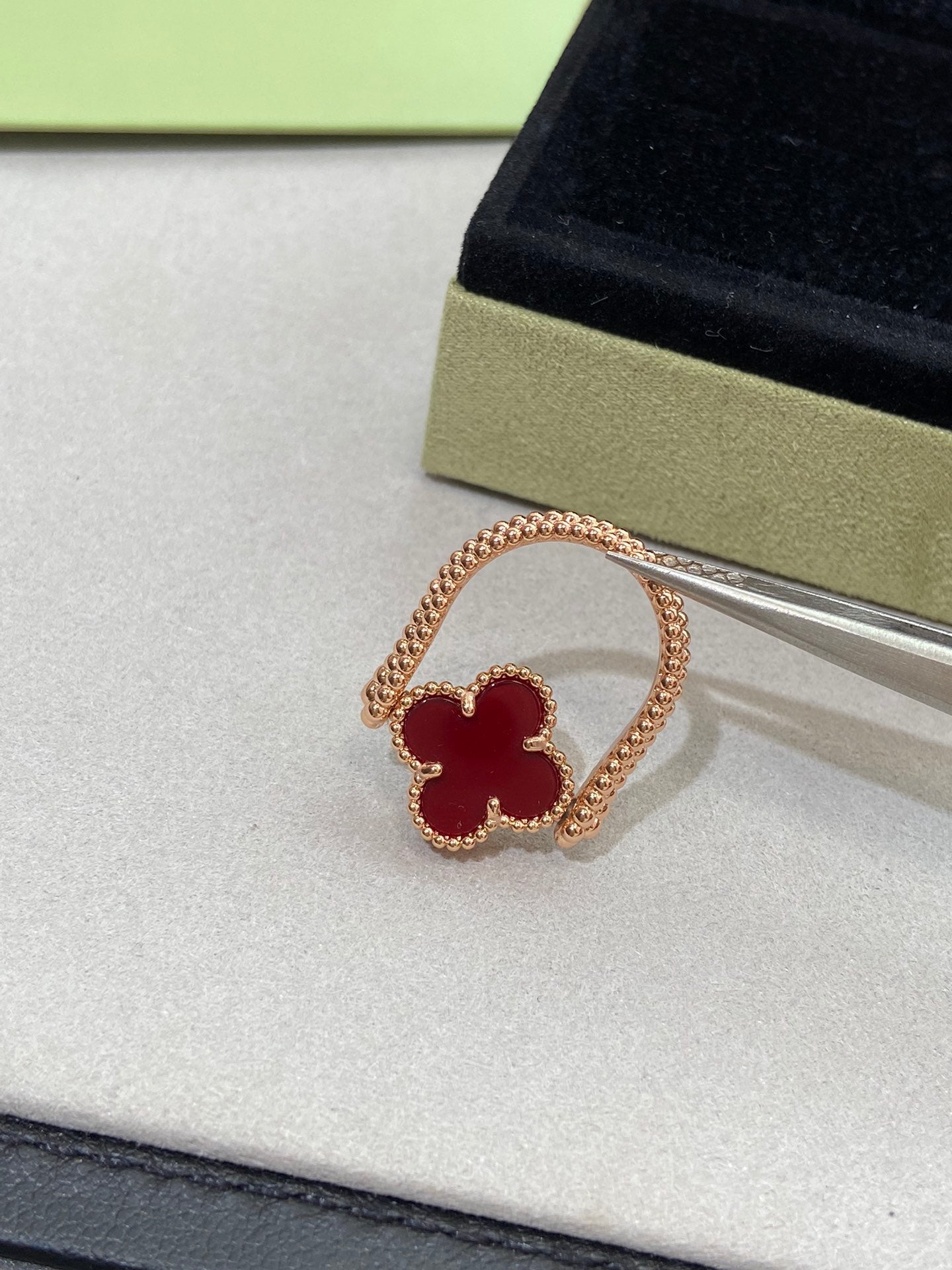 [GALE]CLOVER RIVERSIBLE PINK GOLD RING