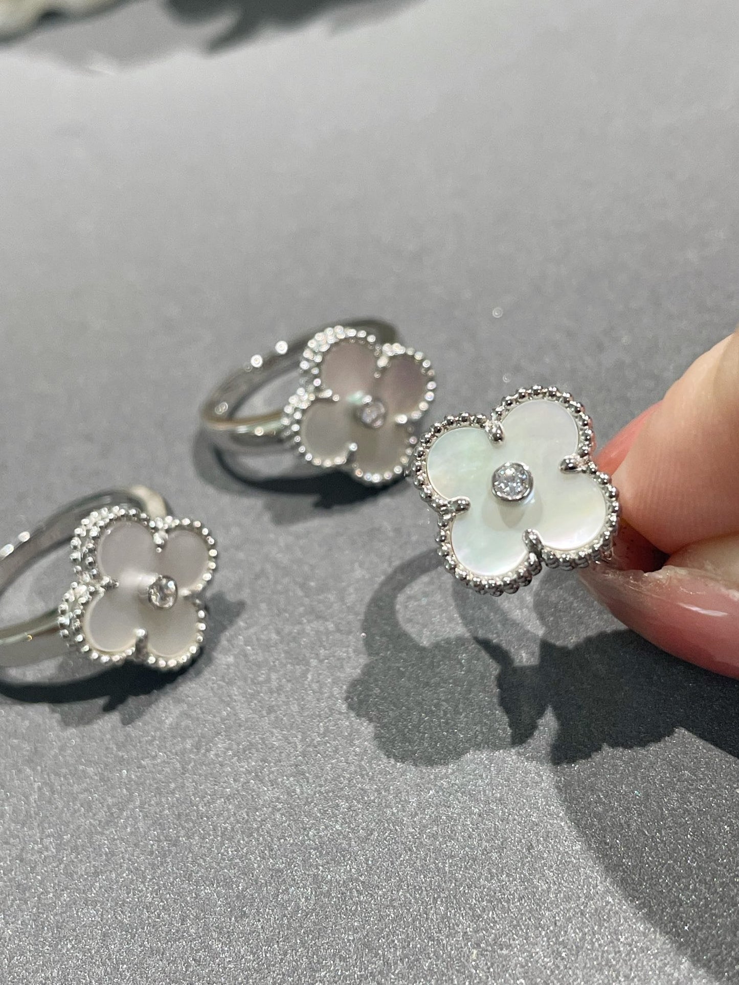 [GALE]CLOVER SILVER MOP DIAMOND RING
