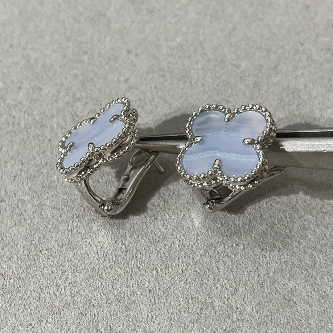 [GALE]CLOVER CHALCEDONY SILVER STUD EARRINGS