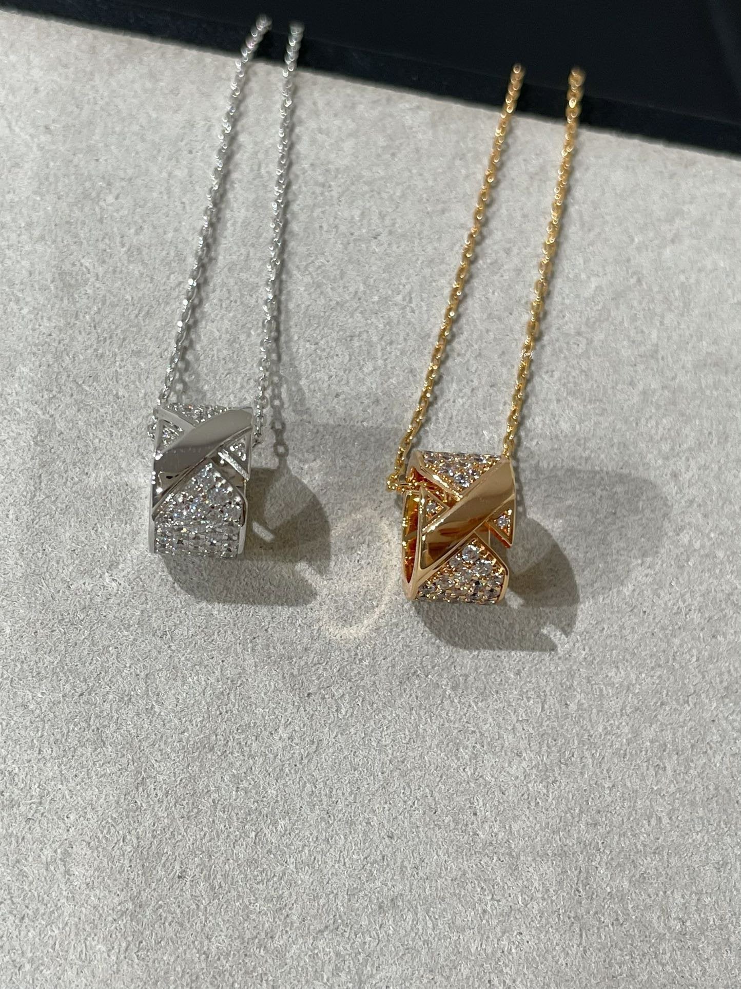 [GALE]LIENS EVIDENCE DIAMOND PAVED NECKLACE