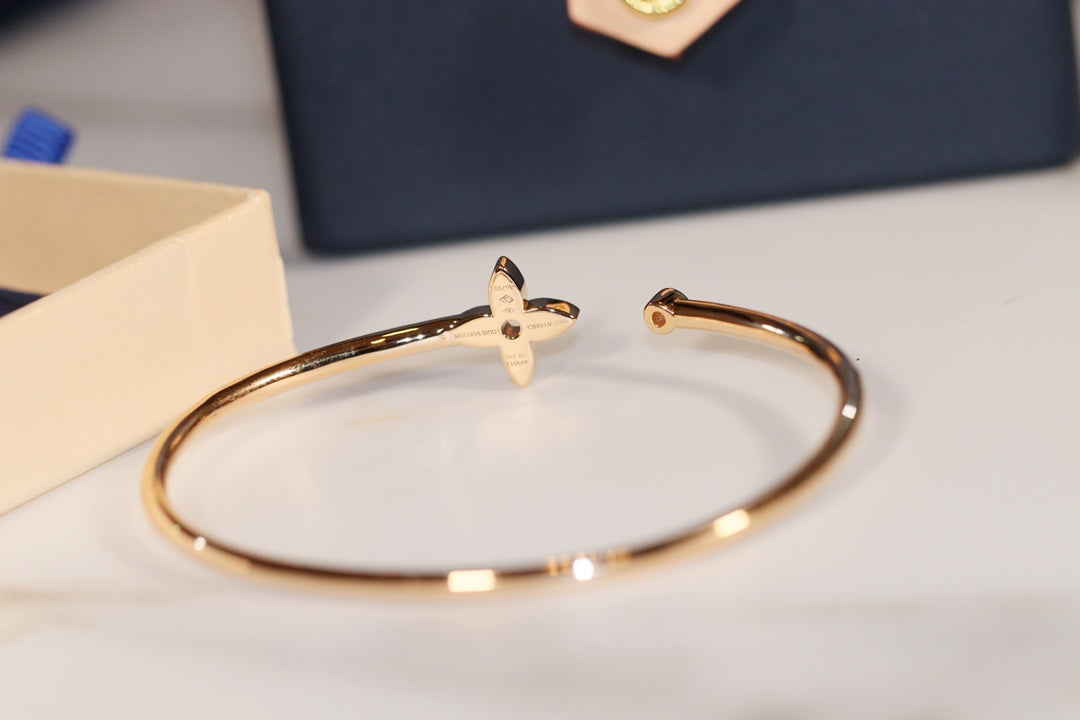 [GALE]IDYLLE GOLD OPEN BRACELET DIAMOND PAVED