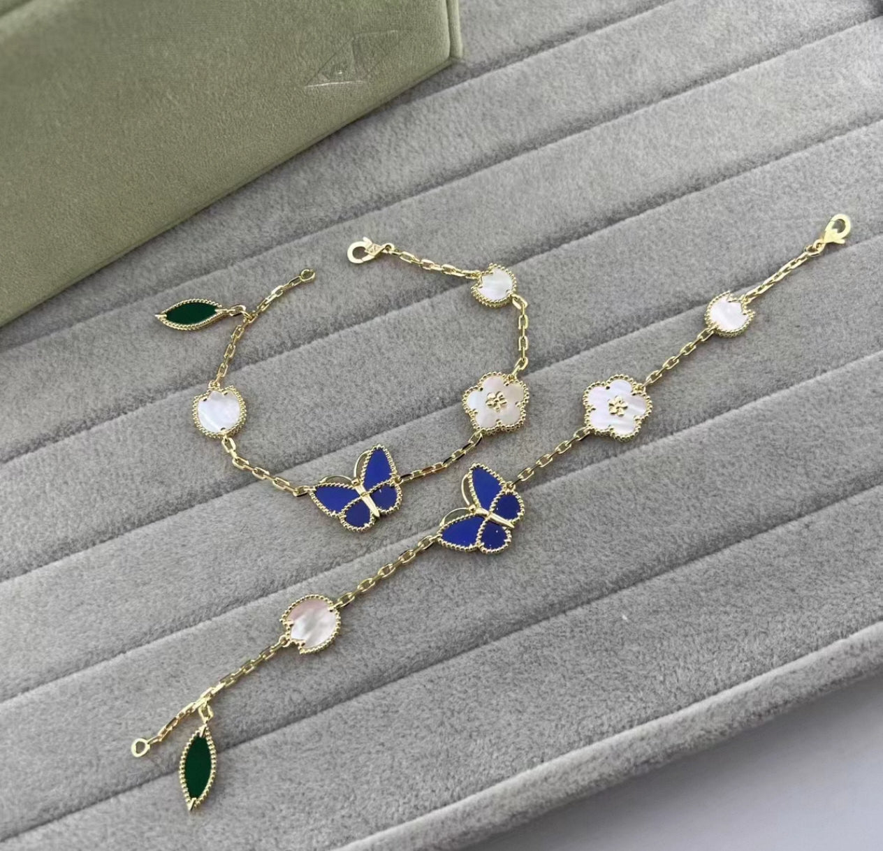 [GALE]LUCKY SPRING GOLD BLUESTONE WHITE MOTHER-OF-PEARL BRACELET