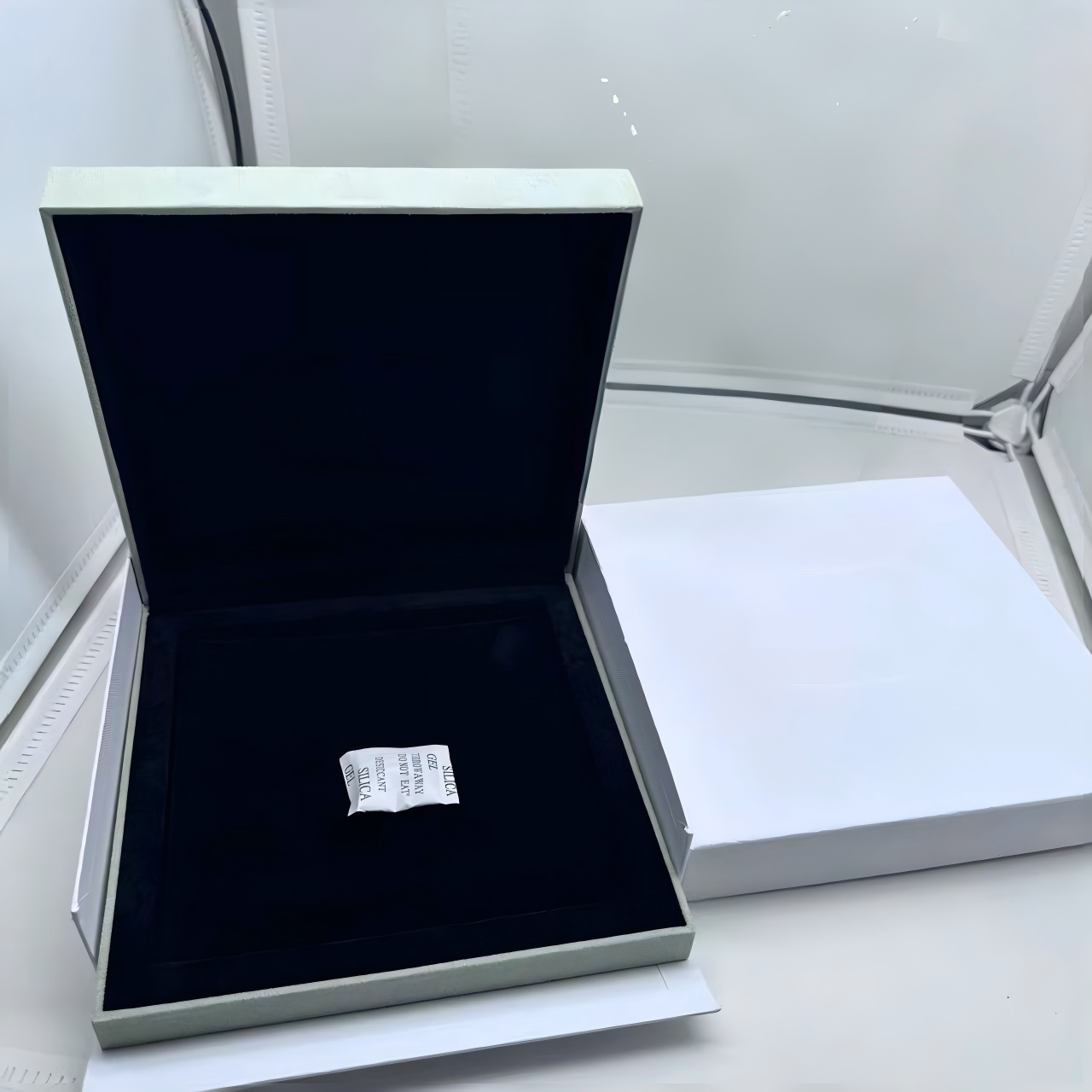 [GALE] VA CLOVER BOX GIFT BAG