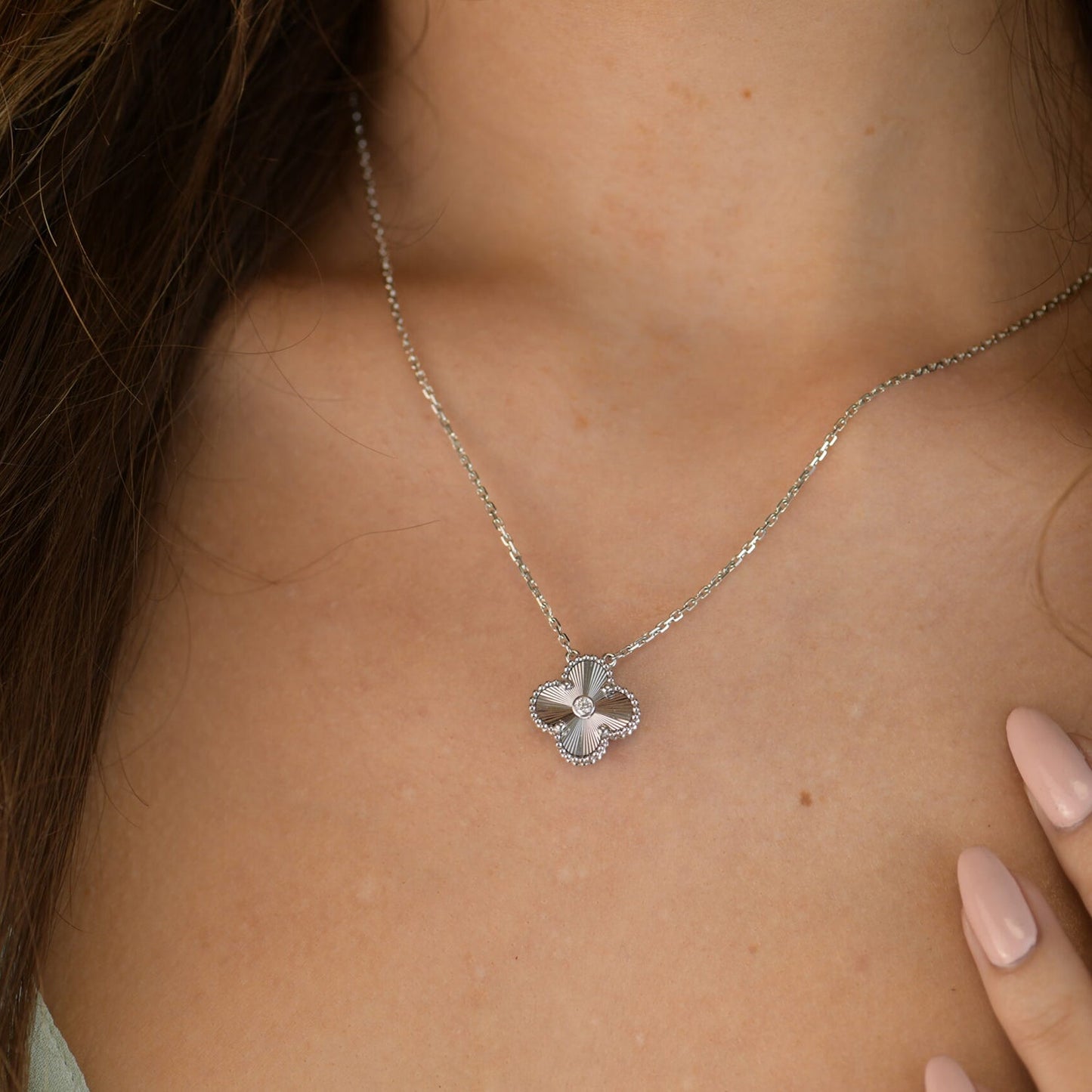 [GALE]CLOVER  15MM DIAMOND LASER NECKLACE SILVER