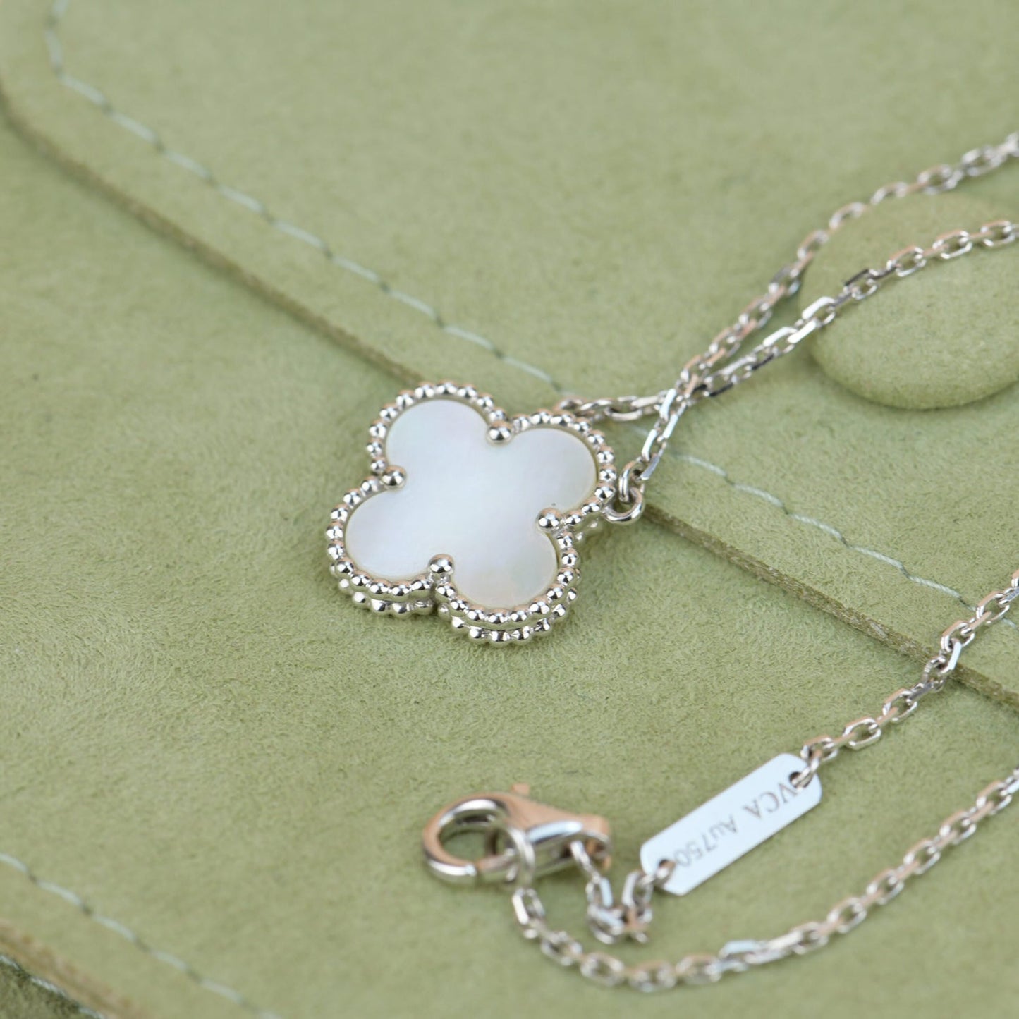 [GALE]CLOVER  15MM WHITE MOTHER-OF-PEARL SILVER