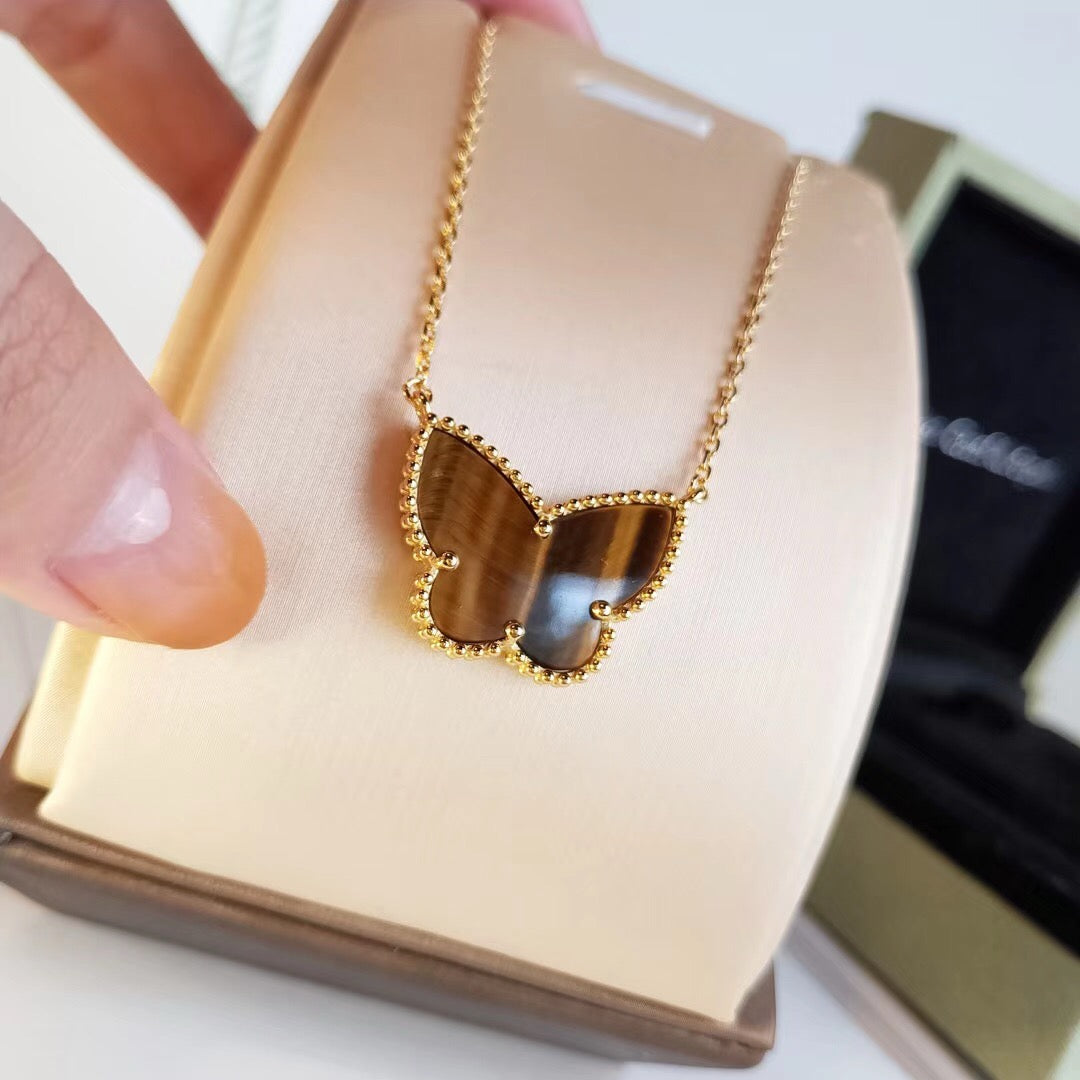 [GALE] TIGER__ EYE BUTTERFLY NECKLACE