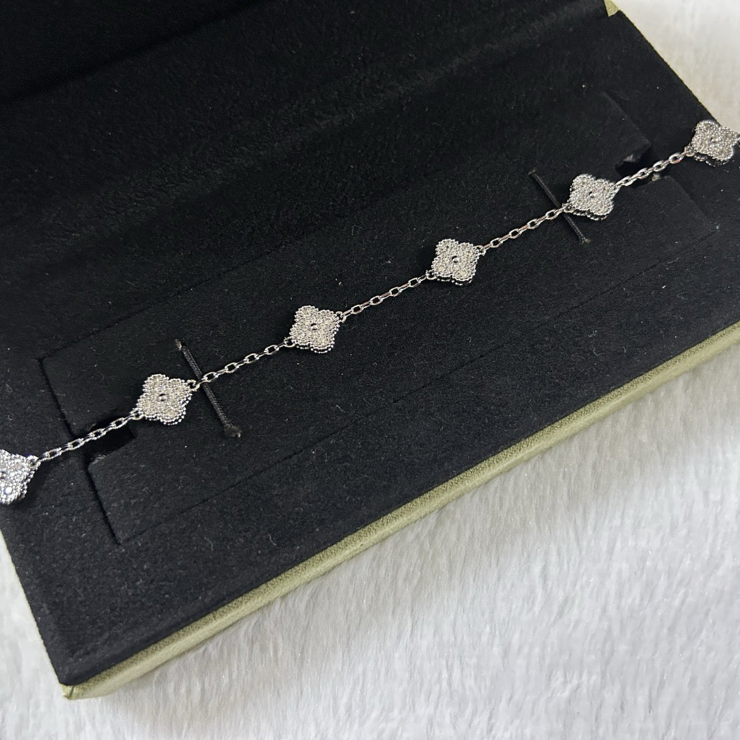 [GALE]CLOVER 6 MOTIF DIAMOND BRACELET