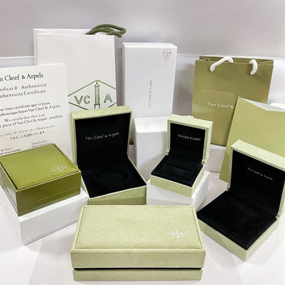 [GALE] VA CLOVER BOX GIFT BAG