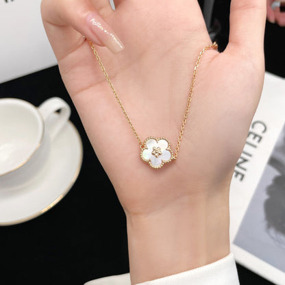 [GALE]LUCKY  WHITE MOP  PLUM BLOSSOM NECKLACE