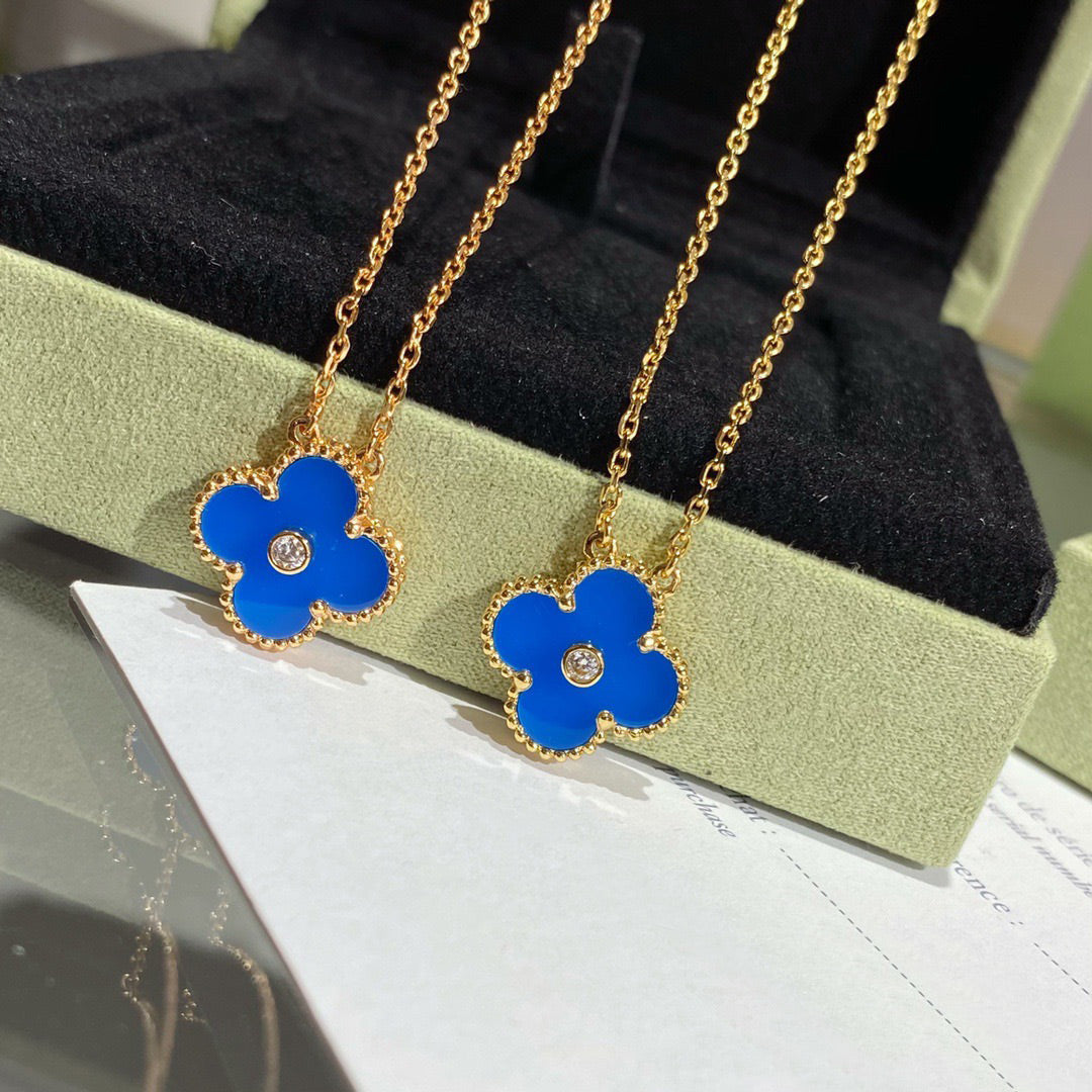 [GALE]CLOVER 15MM DIAMOND AND BLUE AGATE NECKLACE