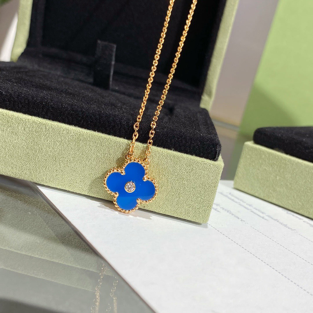 [GALE]CLOVER 15MM DIAMOND AND BLUE AGATE NECKLACE