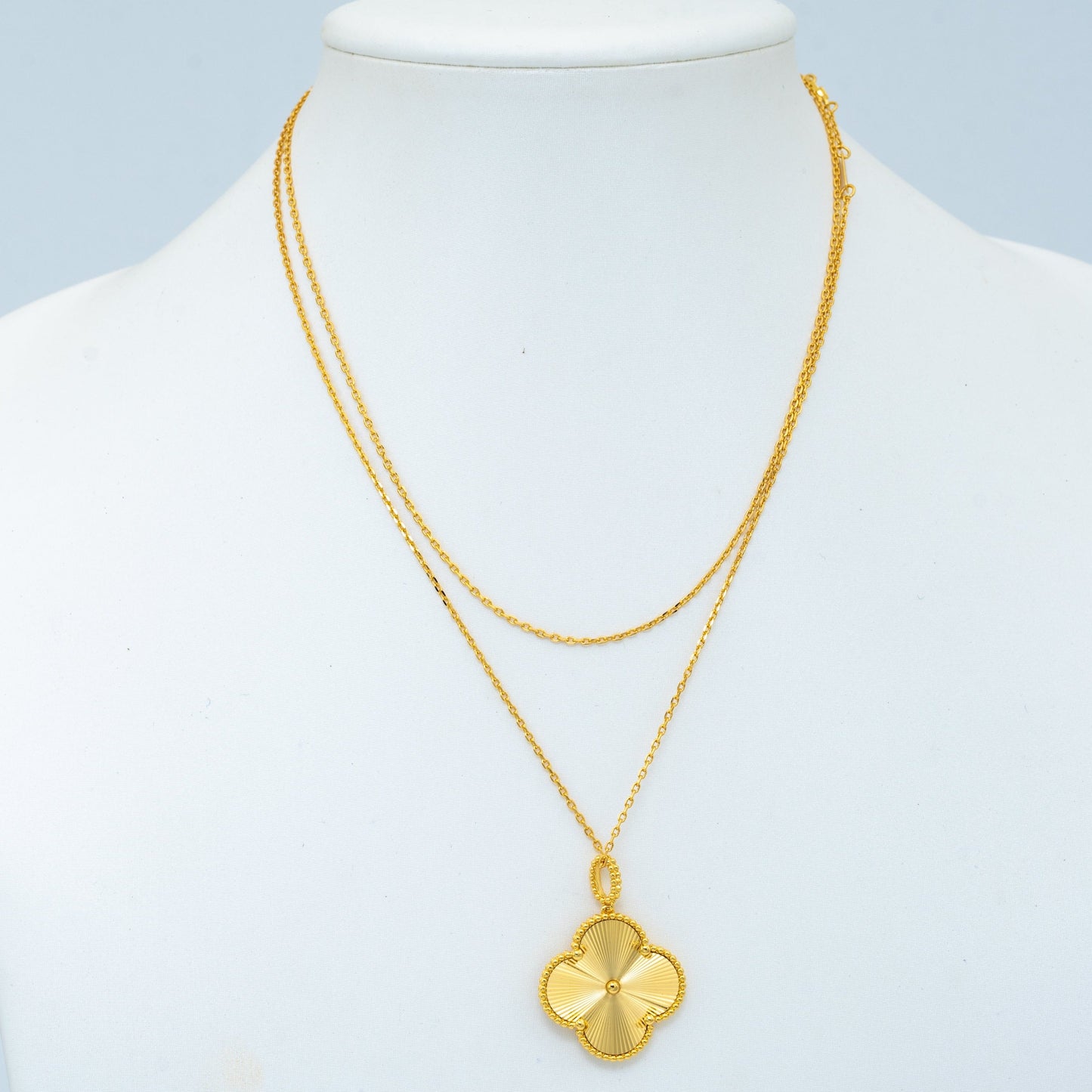 [GALE]CLOVER 25MM PEDANT NECKLACE GOLD