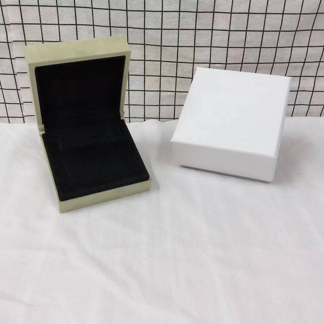 [GALE] VA CLOVER BOX GIFT BAG
