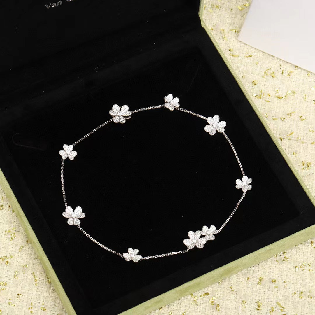 [GALE]FRIVOLE SILVER 9 FLOWERS NECKLACE