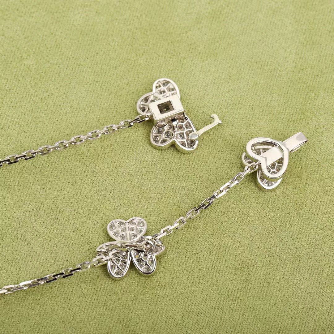 [GALE]FRIVOLE SILVER 9 FLOWERS NECKLACE