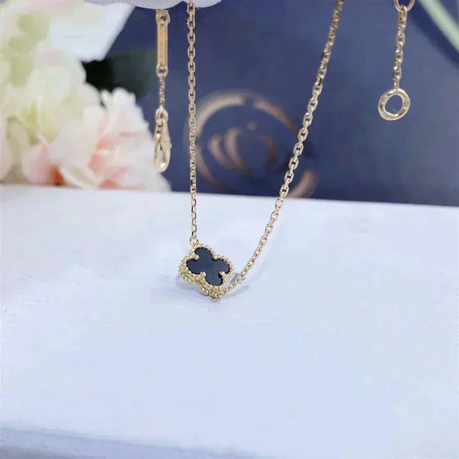 [NOVO]クローバーオニキスシングルフラワーブレスレット